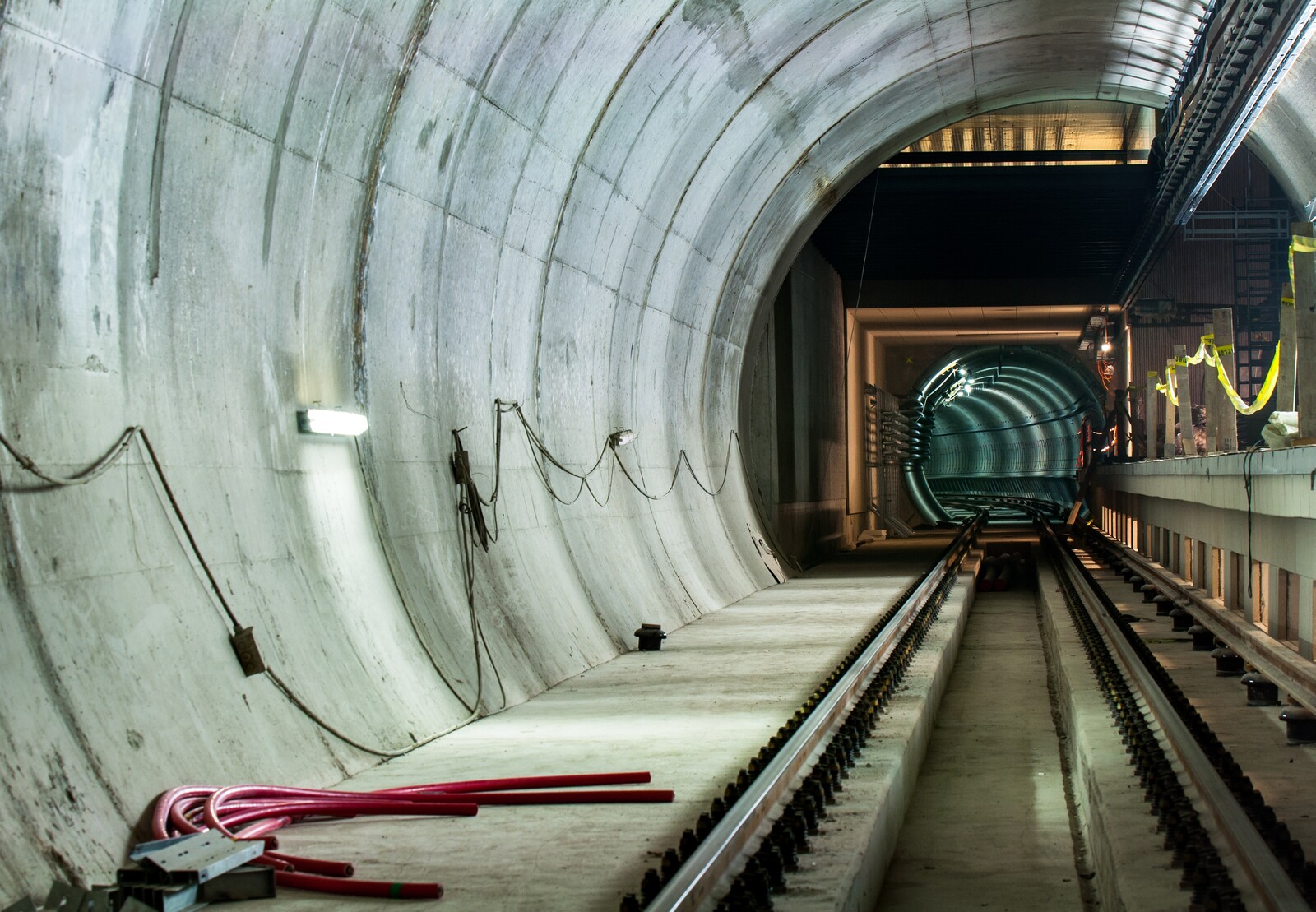 picture of subway tunnel